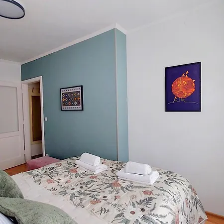 Cozy City Centre Apartment With Free Parking アパート サラエヴォ